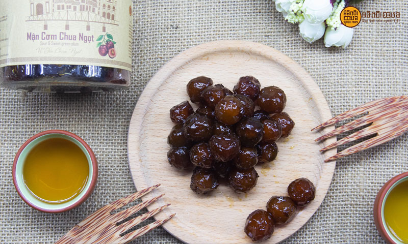 thuong-thuc-o-mai-man-com-chua-ngot-ha-noi-xua